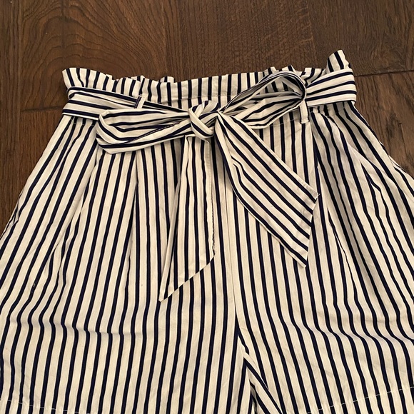 ZARA Striped Blue Paper bag Shorts - Picture 4 of 4